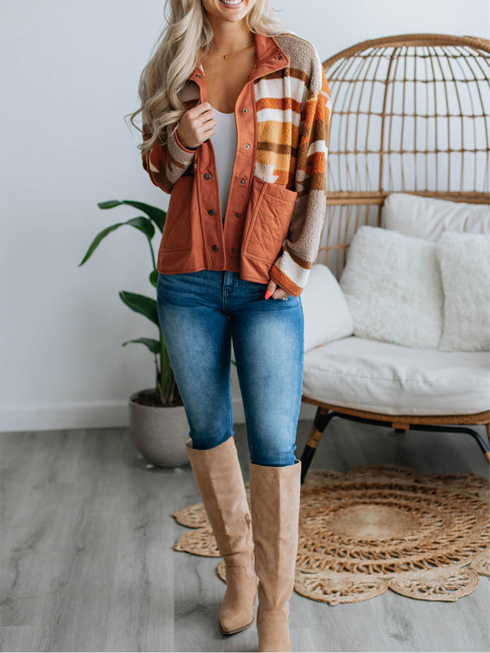 Gestreepte contrastbontjas