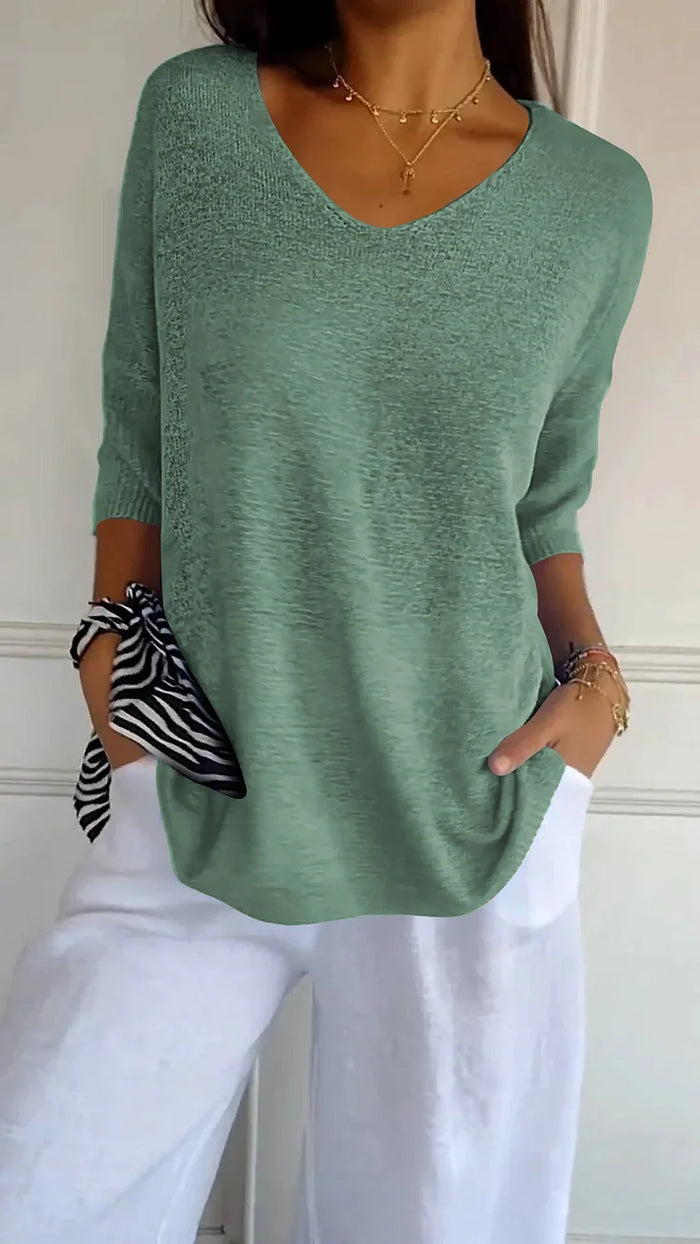 JARA | Luchtige V-hals Top met Flatterend Gebreid Design