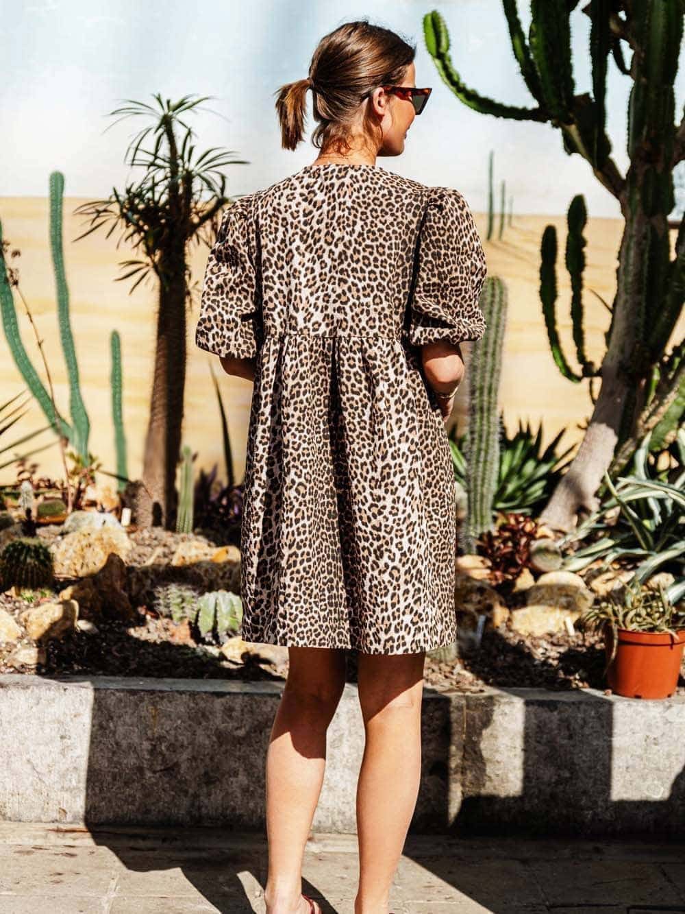 VIOLETTA | Korte Jurk met Pofmouwen voor Wilde Elegantie en Onverwacht Comfort
