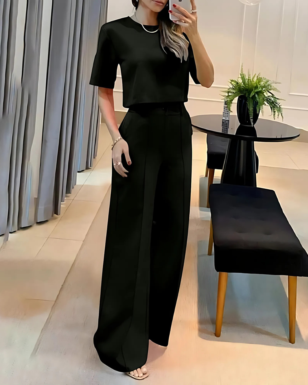 VERONICA | Elegante Set met Korte Top en Vloeiende Snit voor Comfort en Dagelijkse Stijl