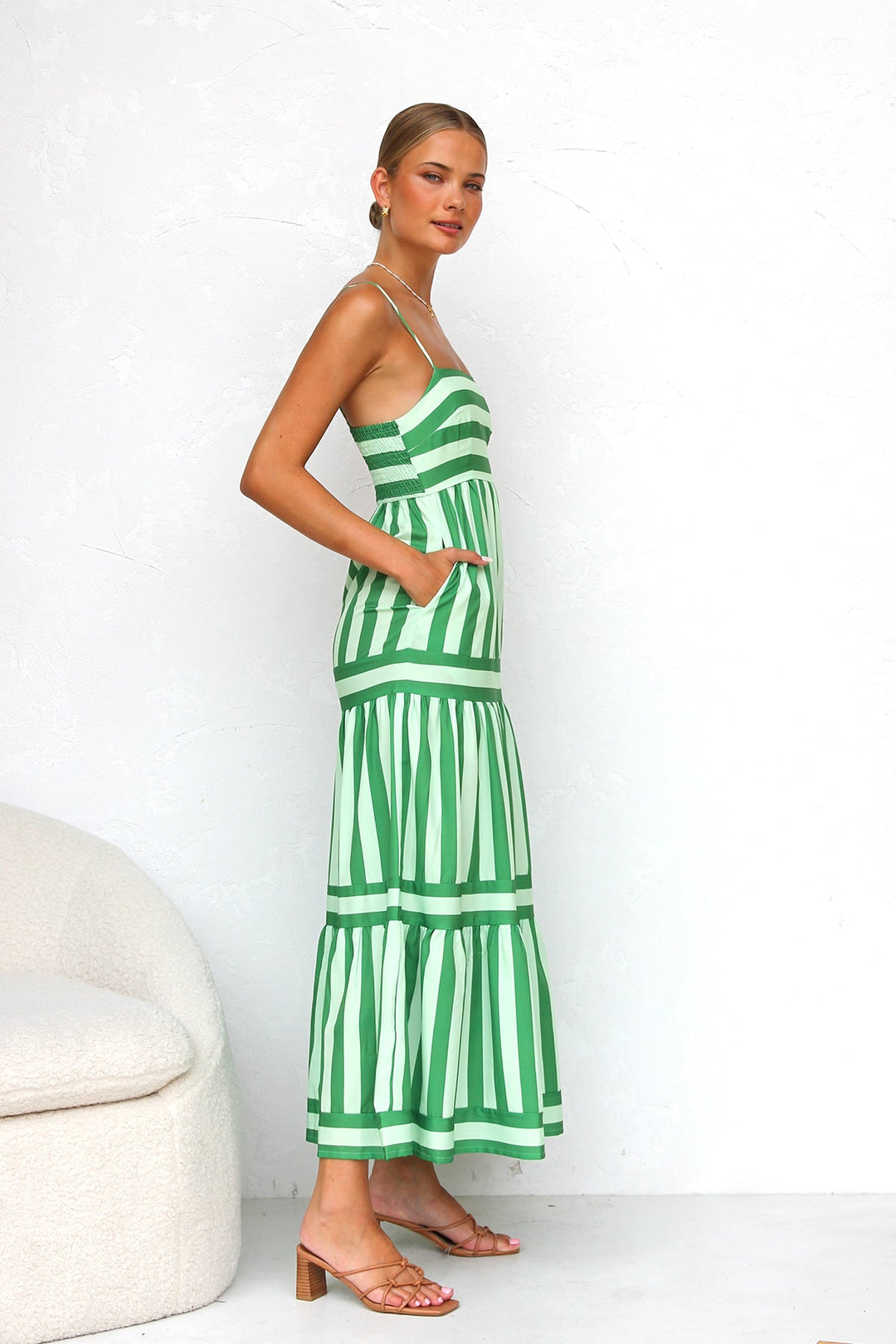 Sofia | Schouderjurk, Zomerjurk voor Perfecte Curves en Absoluut Comfort