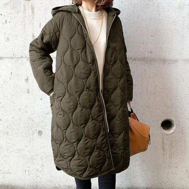 PRISCILLA™ | PARKA MET CAPUCHON EN VERZORGDE DETAILS