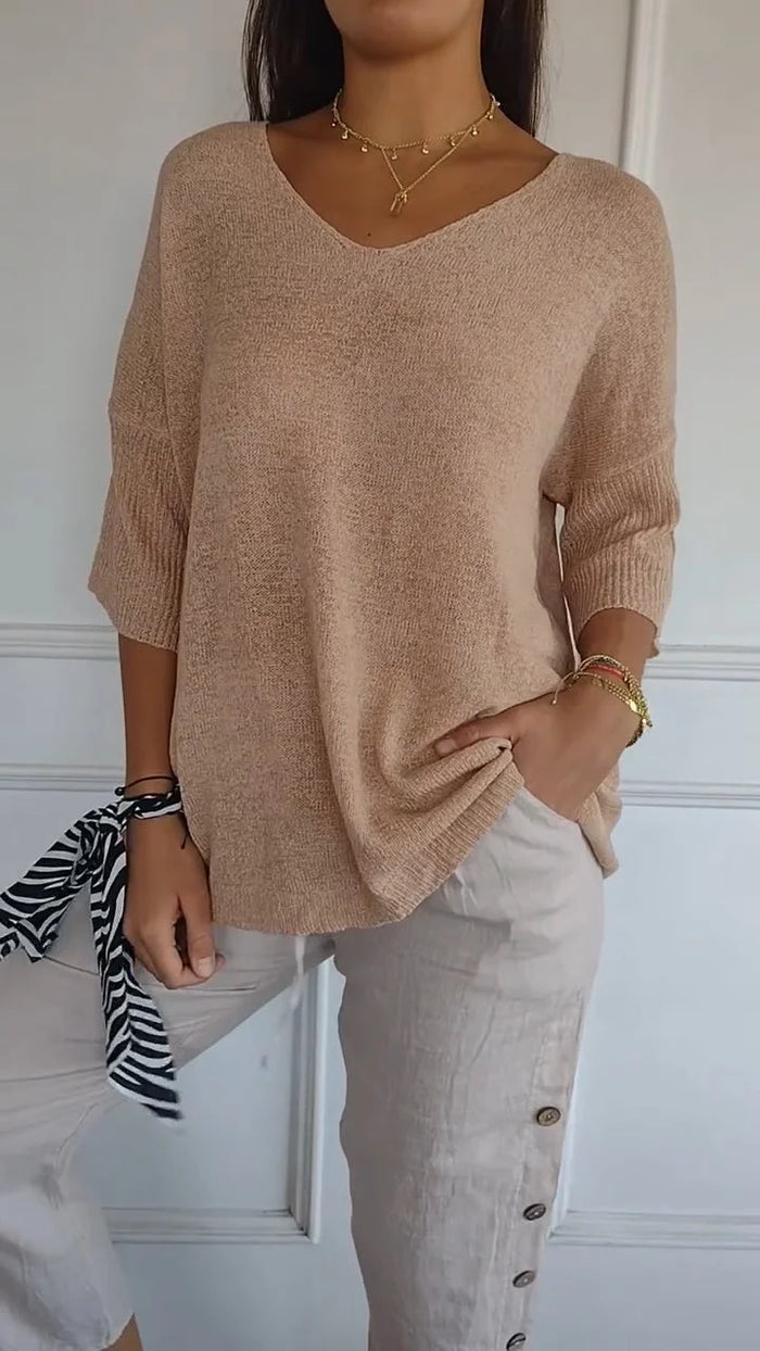 JARA | Luchtige V-hals Top met Flatterend Gebreid Design