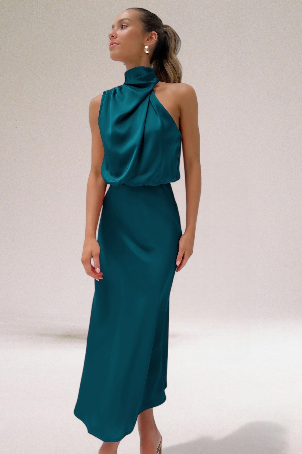 VALENTINA | Elegante Satijnen Jurk met Verfijnde Details