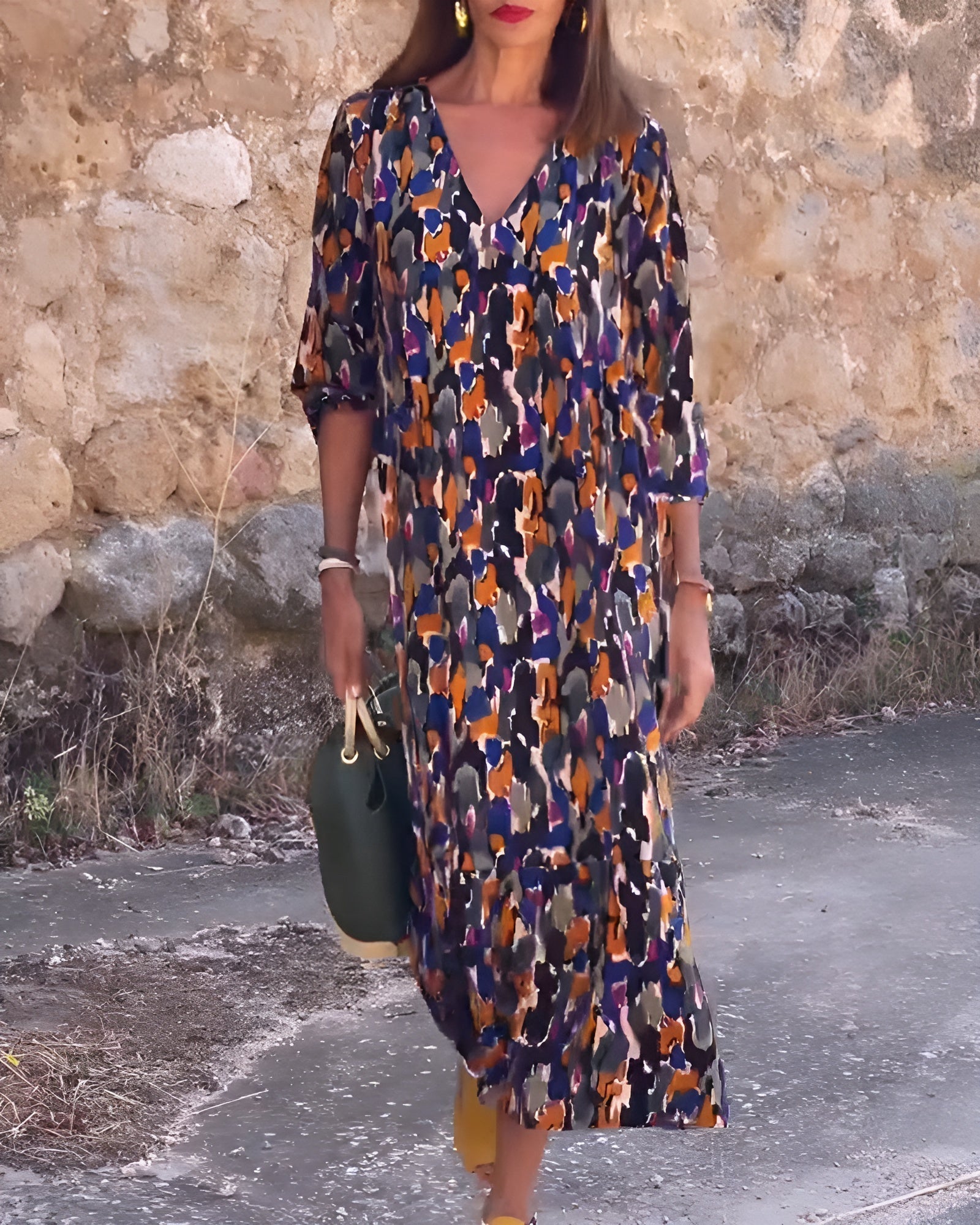 VIOLETTA | Lange V-hals Jurk met Retro Motief en Elegante Comfort voor Elk Moment