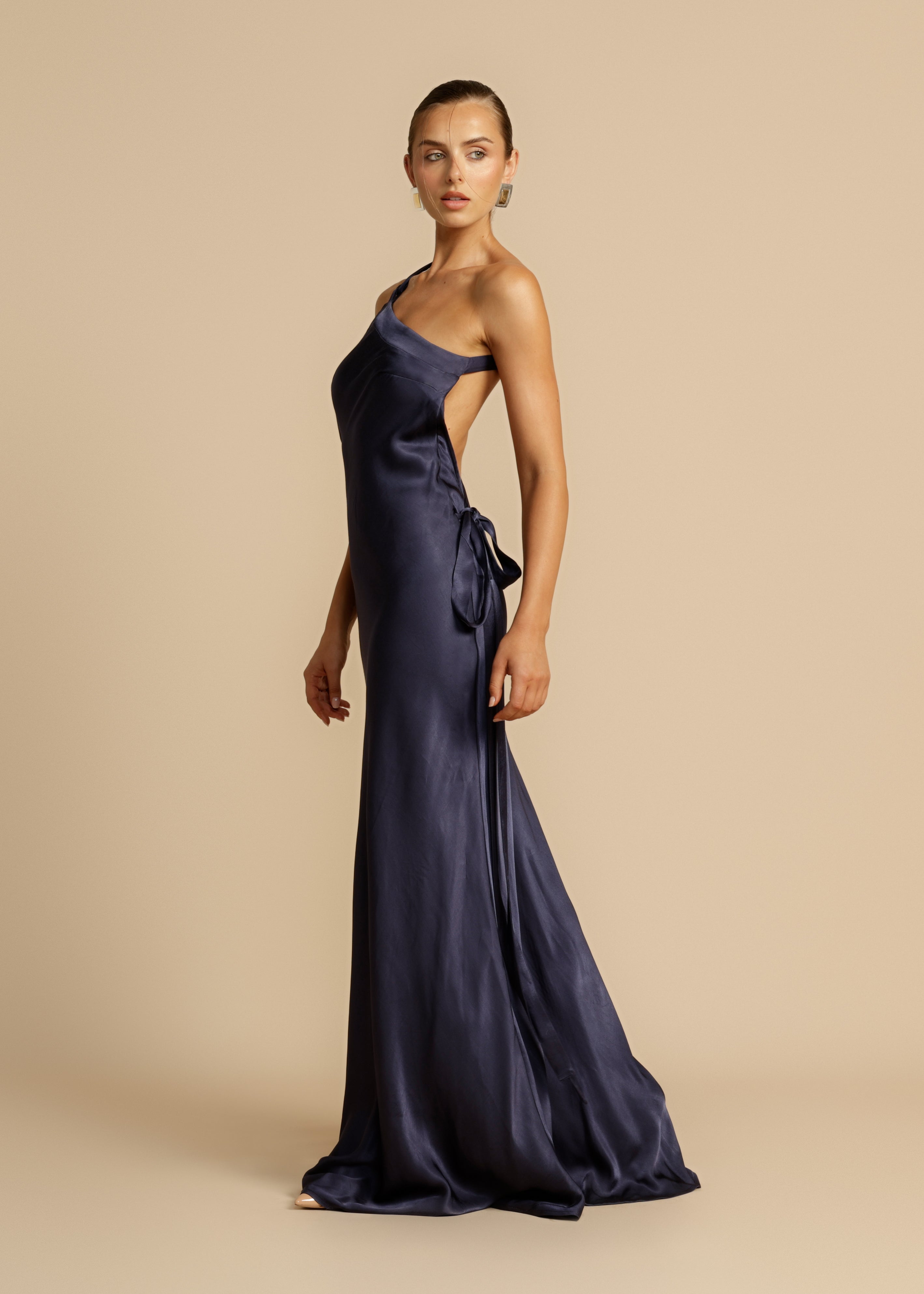 AURORA | Lange Avondjurk met Elegante Snit en Verleidelijk Charme voor Speciale Gelegenheden