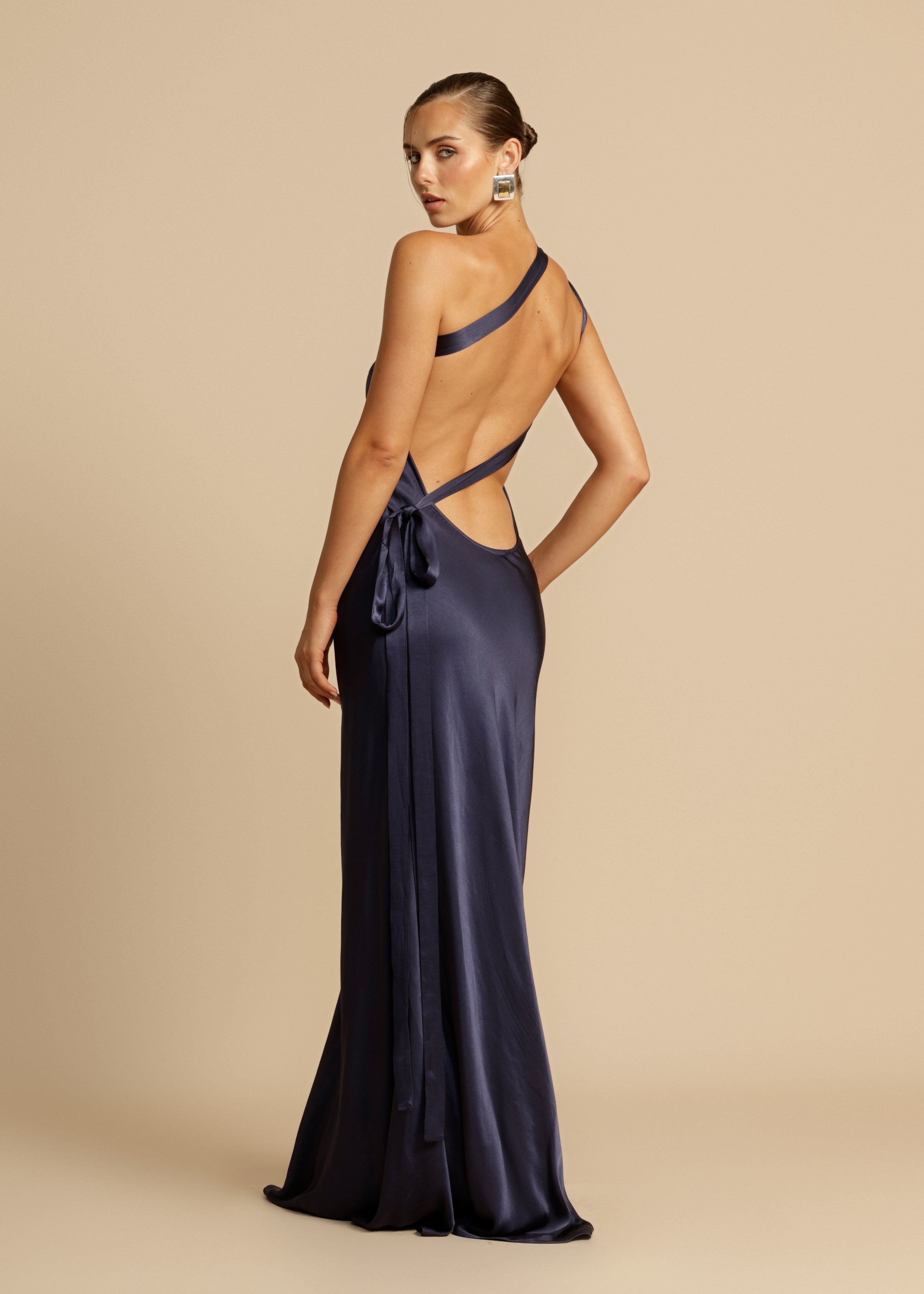 AURORA | Lange Avondjurk met Elegante Snit en Verleidelijk Charme voor Speciale Gelegenheden