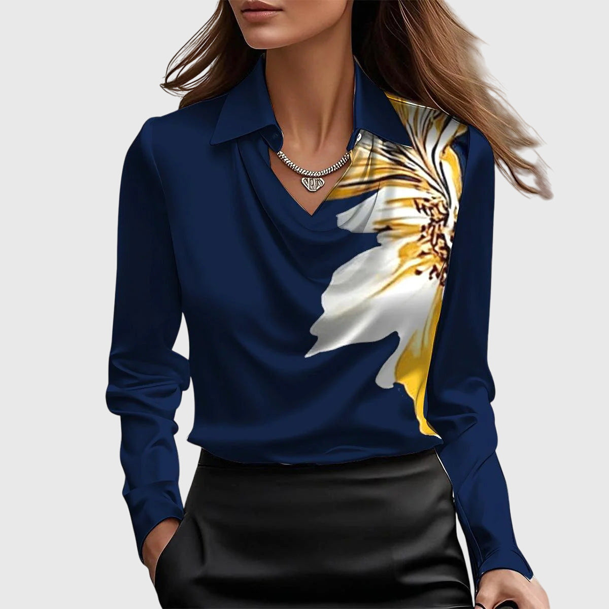 Sylvie | Blouse met luxe glans en plooihals