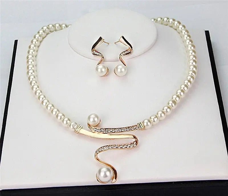 Mila | Parelsieraden Set met Elegante Uitstraling voor Tijdloze Gelegenheden