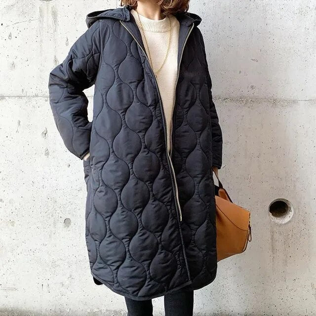 PRISCILLA™ | PARKA MET CAPUCHON EN VERZORGDE DETAILS