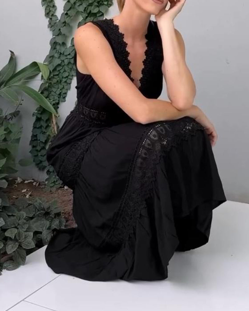 ALYSSA | Mouwloze Midi Jurk met V-hals en Delicate Kantdetails