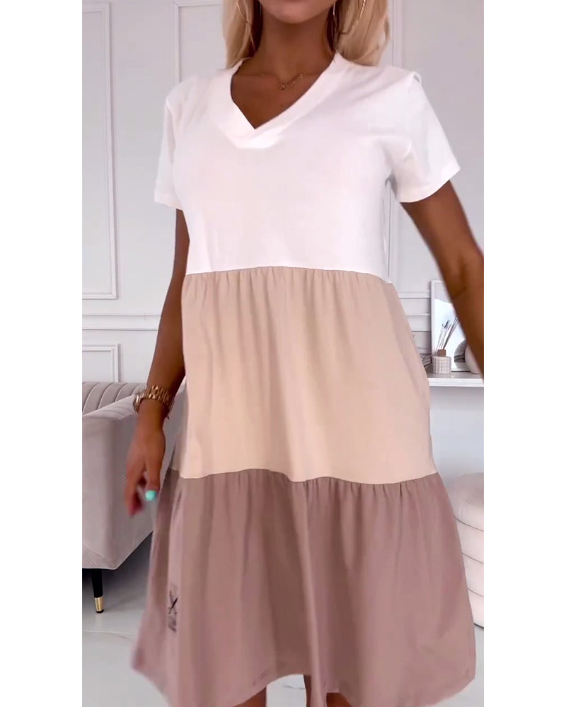 LILYA | Casual Zomerjurk met Korte Mouwen en Color Block Design